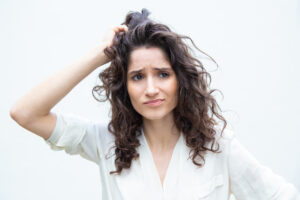 Como cuidar de um cabelo opaco?