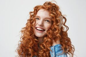 Descubra como cuidar do cabelo ruivo